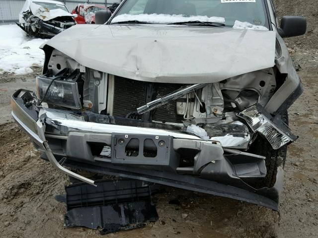 1GCDT136158214616 - 2005 CHEVROLET COLORADO SILVER photo 9