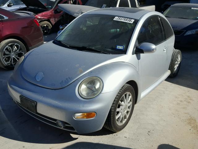3VWCK31C25M413184 - 2005 VOLKSWAGEN NEW BEETLE 银色 照片 2