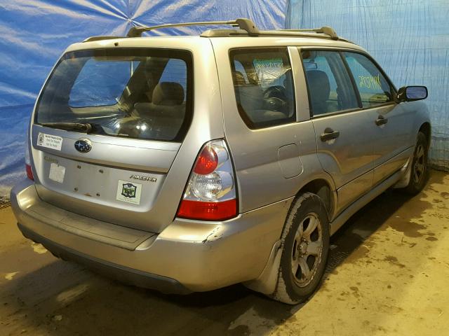 JF1SG63637H703889 - 2007 SUBARU FORESTER 2 GRAY photo 4