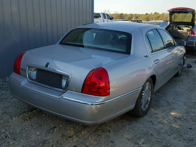 2LNHM82V68X663967 - 2008 LINCOLN TOWN CAR S SILVER photo 4