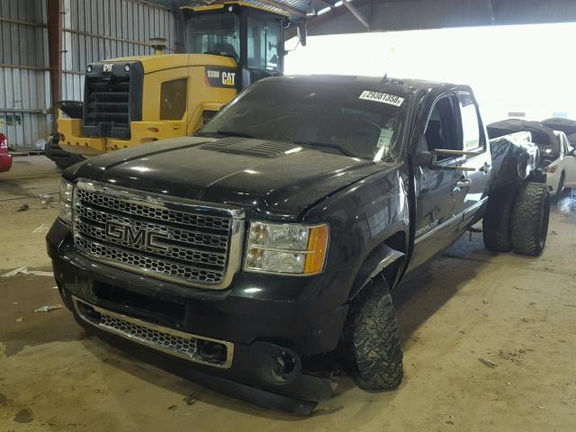 1GT426C82BF163992 - 2011 GMC SIERRA K35 BLACK photo 2