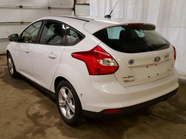 1FADP3K21DL113916 - 2013 FORD FOCUS SE WHITE photo 3