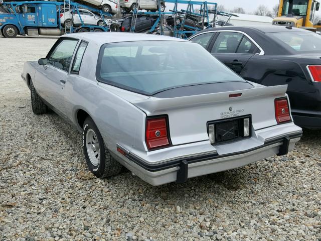 2G2GJ37H6G2241860 - 1986 PONTIAC GRAND PRIX SILVER photo 3