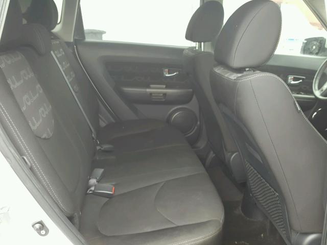 KNDJT2A63C7459481 - 2012 KIA SOUL + SILVER photo 6