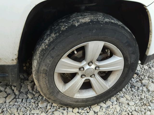 1J4NF1FB1BD164642 - 2011 JEEP COMPASS SP WHITE photo 10