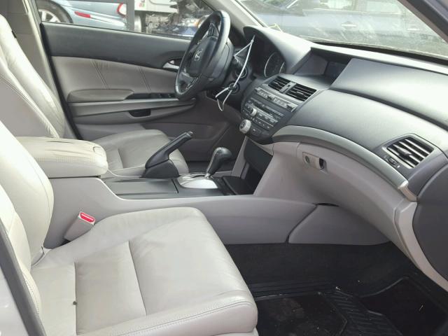 1HGCP3F87AA016314 - 2010 HONDA ACCORD EXL SILVER photo 5