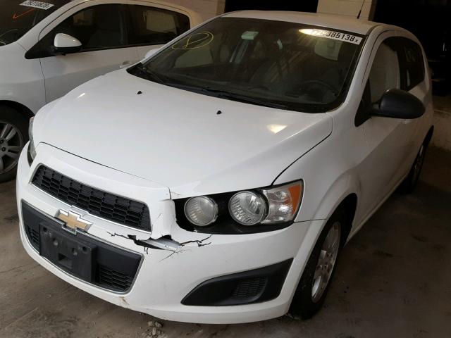 1G1JA6SH4C4107260 - 2012 CHEVROLET SONIC LS 白色 照片 2
