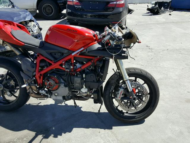 ZDM1XBMV2CB021270 - 2012 DUCATI SUPERBIKE RED photo 5