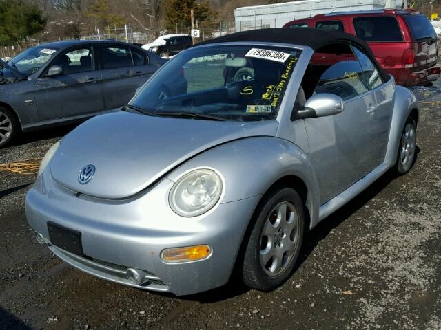 3VWCK21Y53M312563 - 2003 VOLKSWAGEN NEW BEETLE SILVER photo 2