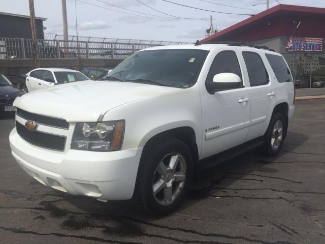 1GNFK13057J125190 - 2007 CHEVROLET TAHOE K150 WHITE photo 2