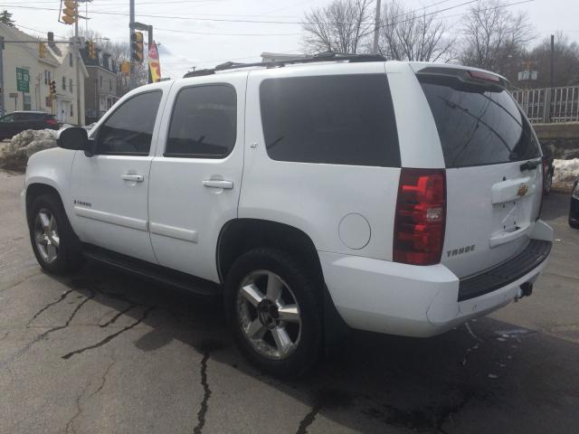 1GNFK13057J125190 - 2007 CHEVROLET TAHOE K150 WHITE photo 3