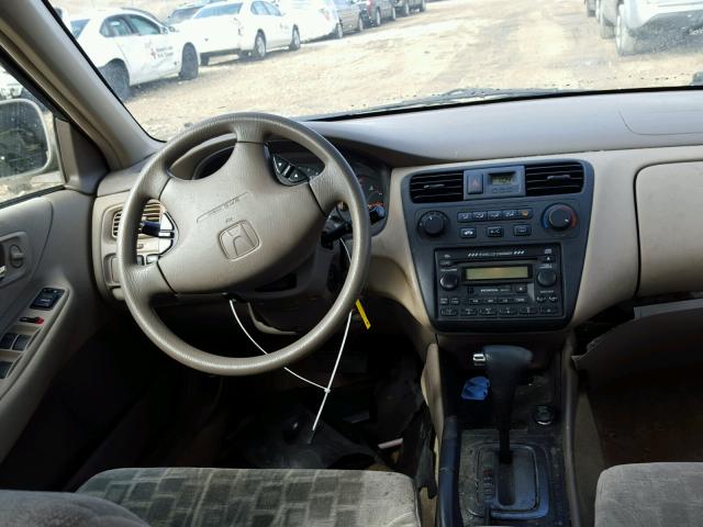 1HGCG56662A003050 - 2002 HONDA ACCORD EX BEIGE photo 9