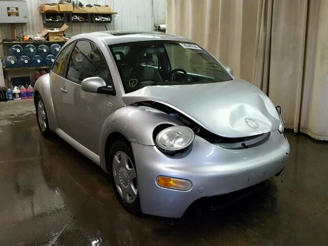 3VWDD21C41M439238 - 2001 VOLKSWAGEN NEW BEETLE 银色 照片 1