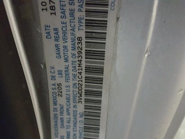 3VWDD21C41M439238 - 2001 VOLKSWAGEN NEW BEETLE 银色 照片 10