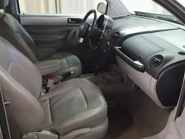 3VWDD21C41M439238 - 2001 VOLKSWAGEN NEW BEETLE 银色 照片 5