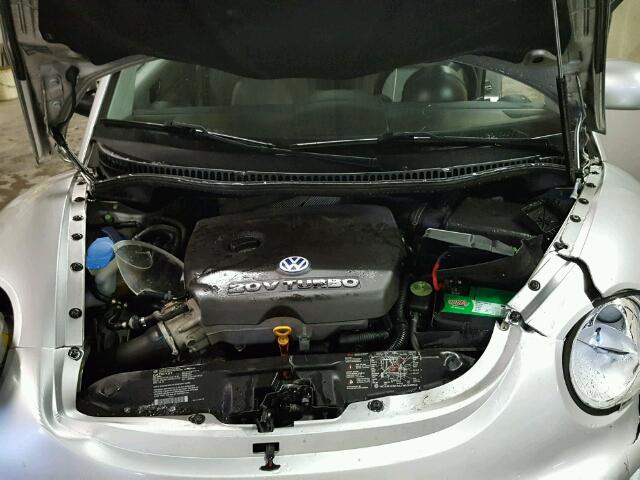 3VWDD21C41M439238 - 2001 VOLKSWAGEN NEW BEETLE 银色 照片 7