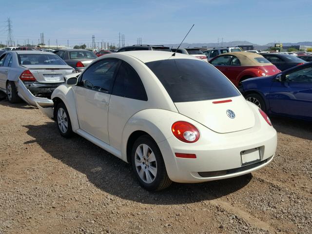 3VWPG31CX9M502008 - 2009 VOLKSWAGEN NEW BEETLE 奶油色 照片 3
