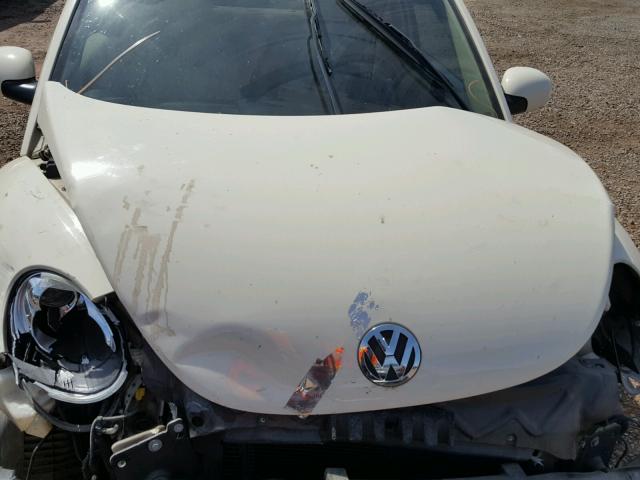 3VWPG31CX9M502008 - 2009 VOLKSWAGEN NEW BEETLE 奶油色 照片 7