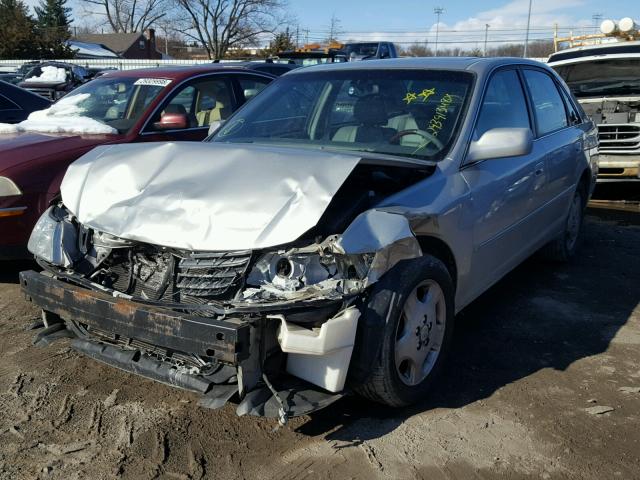 4T1BF28B33U281535 - 2003 TOYOTA AVALON XL SILVER photo 2