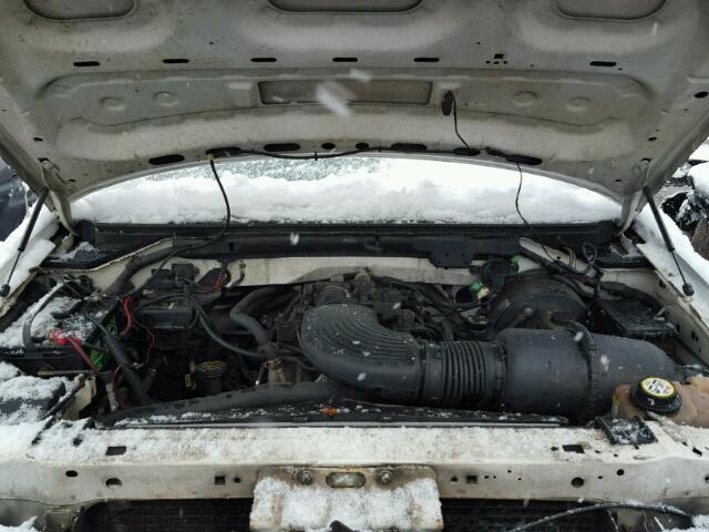 1FTRF18W43NB71703 - 2003 FORD F150 WHITE photo 7