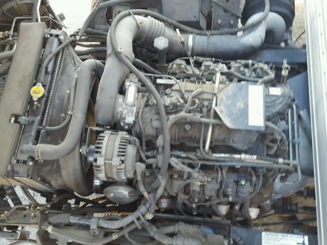 4KDB4B1U98J801019 - 2008 GMC W3500 W350 WHITE photo 7