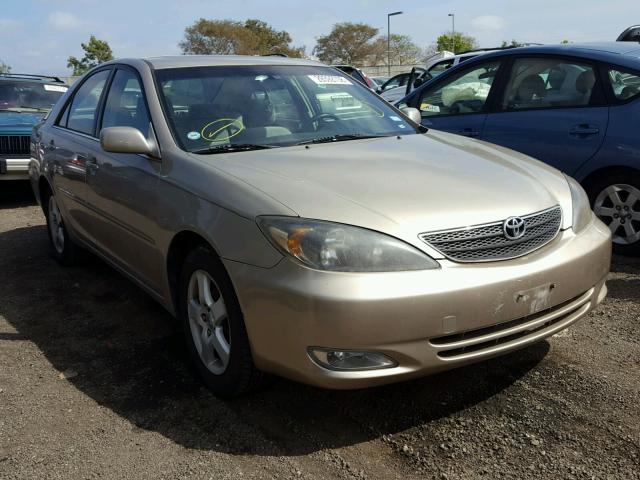 JTDBE32K930172817 - 2003 TOYOTA CAMRY LE GOLD photo 1