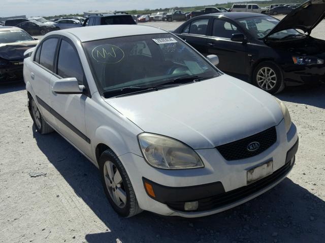 KNADE123886417002 - 2008 KIA RIO BASE WHITE photo 1