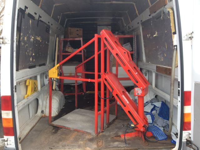 WDYPD744765965124 - 2006 FREIGHTLINER SPRINTER 2 WHITE photo 9