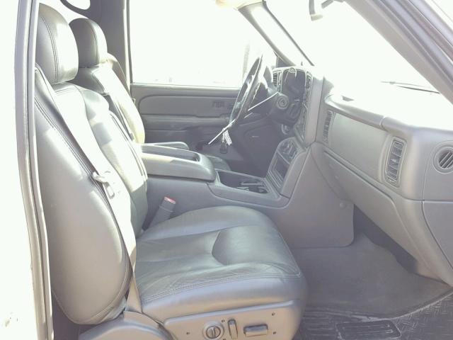 1GCHK23D26F215733 - 2006 CHEVROLET SILVERADO WHITE photo 5