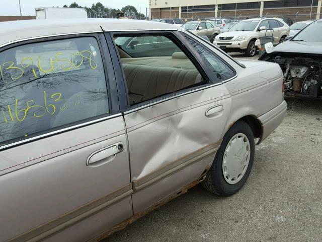 1FALP52U7SG132856 - 1995 FORD TAURUS GL BEIGE photo 9