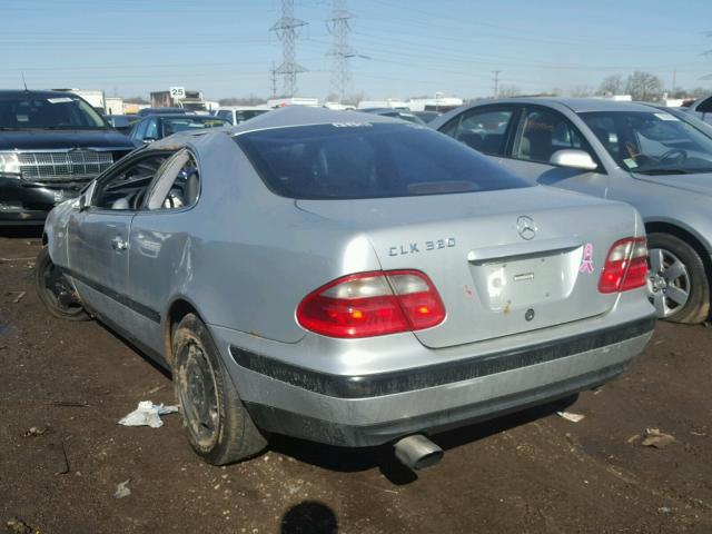 WDBLJ65G5WF042977 - 1998 MERCEDES-BENZ CLK 320 SILVER photo 3