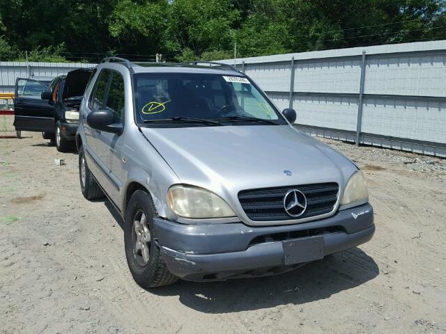 4JGAB54E0XA103338 - 1999 MERCEDES-BENZ ML 320 GRAY photo 1