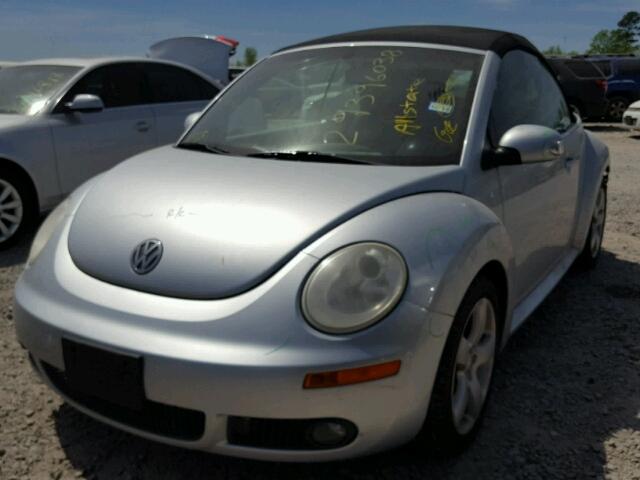 3VWSF31Y36M300826 - 2006 VOLKSWAGEN NEW BEETLE 灰色 照片 2