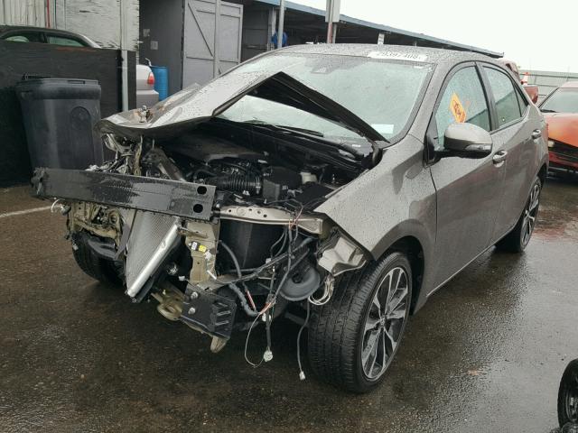 5YFBURHE2HP644425 - 2017 TOYOTA COROLLA L BROWN photo 2