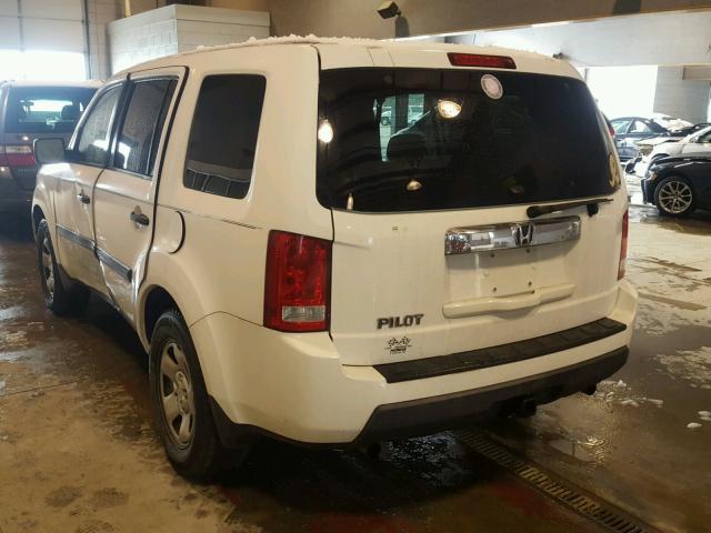 5FNYF38249B005161 - 2009 HONDA PILOT LX WHITE photo 3