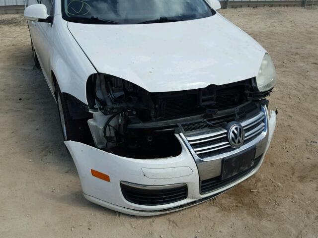 3VWTM71K29M320227 - 2009 VOLKSWAGEN JETTA SE WHITE photo 9