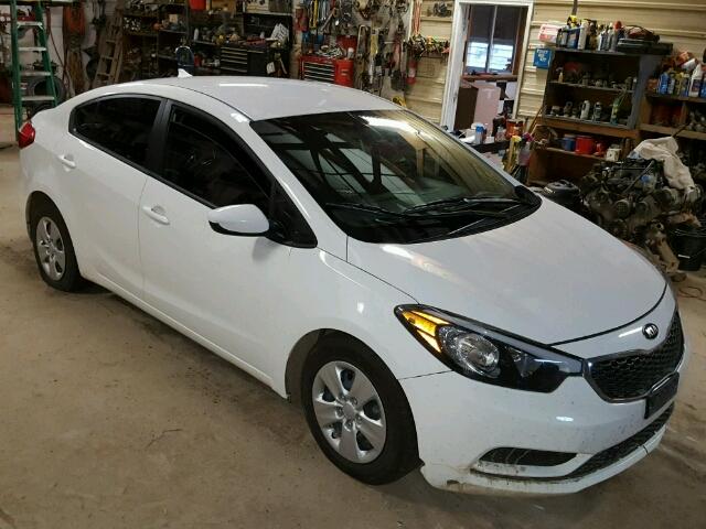 KNAFK4A63G5455644 - 2016 KIA FORTE WHITE photo 1