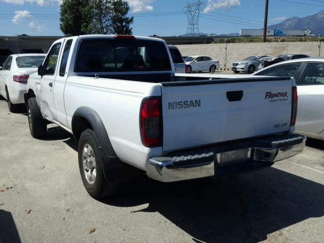 1N6ED26TXYC321705 - 2000 NISSAN FRONTIER K WHITE photo 3
