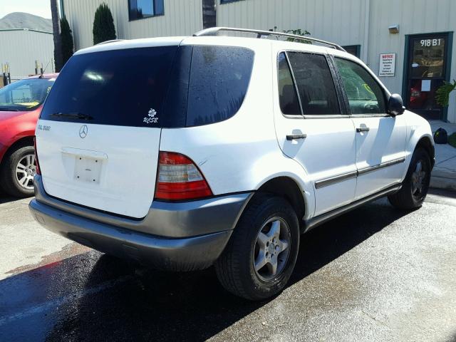 4JGAB54E3WA031419 - 1998 MERCEDES-BENZ ML 320 WHITE photo 3