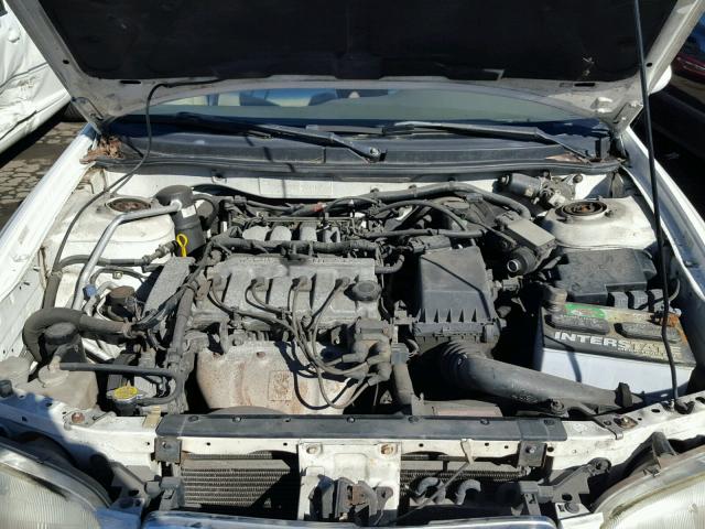 1YVGF22C0W5751217 - 1998 MAZDA 626 DX WHITE photo 7