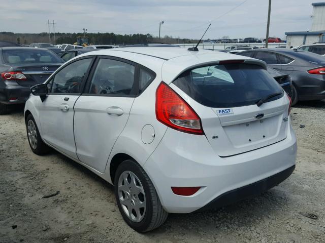 3FADP4EJ3BM127711 - 2011 FORD FIESTA SE WHITE photo 3