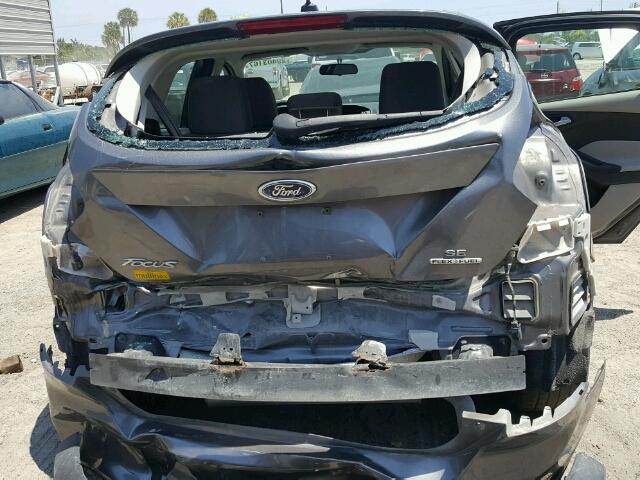 1FADP3K23EL233668 - 2014 FORD FOCUS SE GRAY photo 9