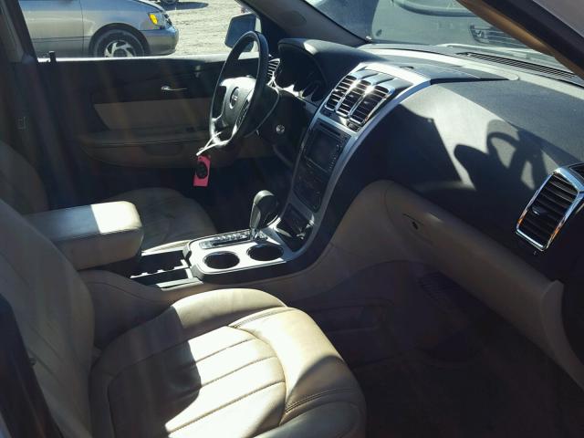 1GKLVNED6AJ175067 - 2010 GMC ACADIA SLT თეთრი ფოტო 5