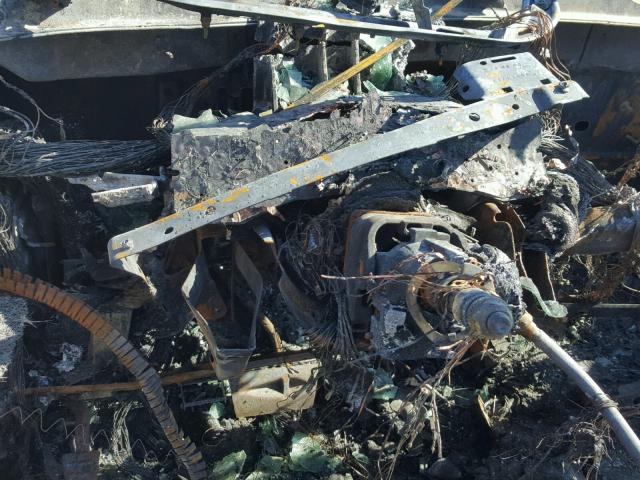 1GKEK63U93J327047 - 2003 GMC YUKON DENA BURN photo 8