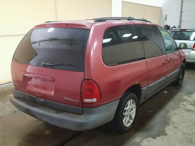 1B4GP54G0WB603684 - 1998 DODGE GRAND CARA RED photo 4