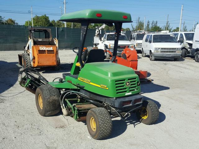 TC3225T020099 - 2002 JOHN LAWNMOWER GREEN photo 3