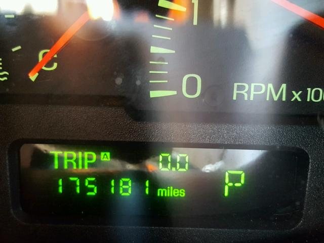 1LNHM87A02Y705059 - 2002 LINCOLN LS 棕色 照片 8