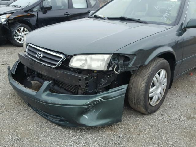 4T1BF22KXYU937441 - 2000 TOYOTA CAMRY LE GREEN photo 9