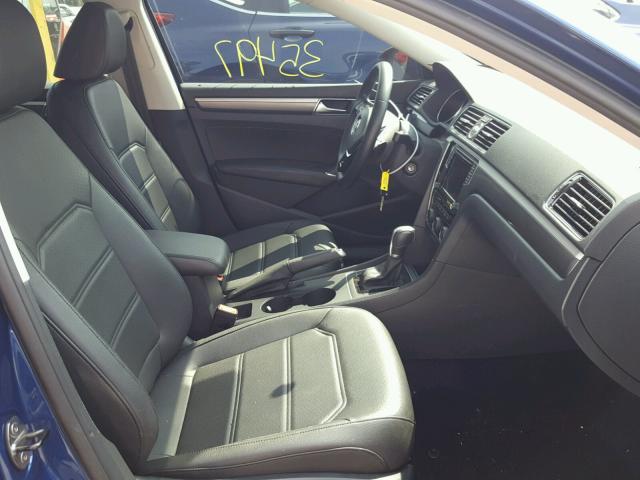 1VWDT7A36HC002370 - 2017 VOLKSWAGEN PASSAT R-L 蓝色 照片 5