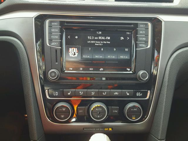 1VWDT7A36HC002370 - 2017 VOLKSWAGEN PASSAT R-L 蓝色 照片 9